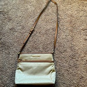 Michael Kors mesh crossbody🤎✨